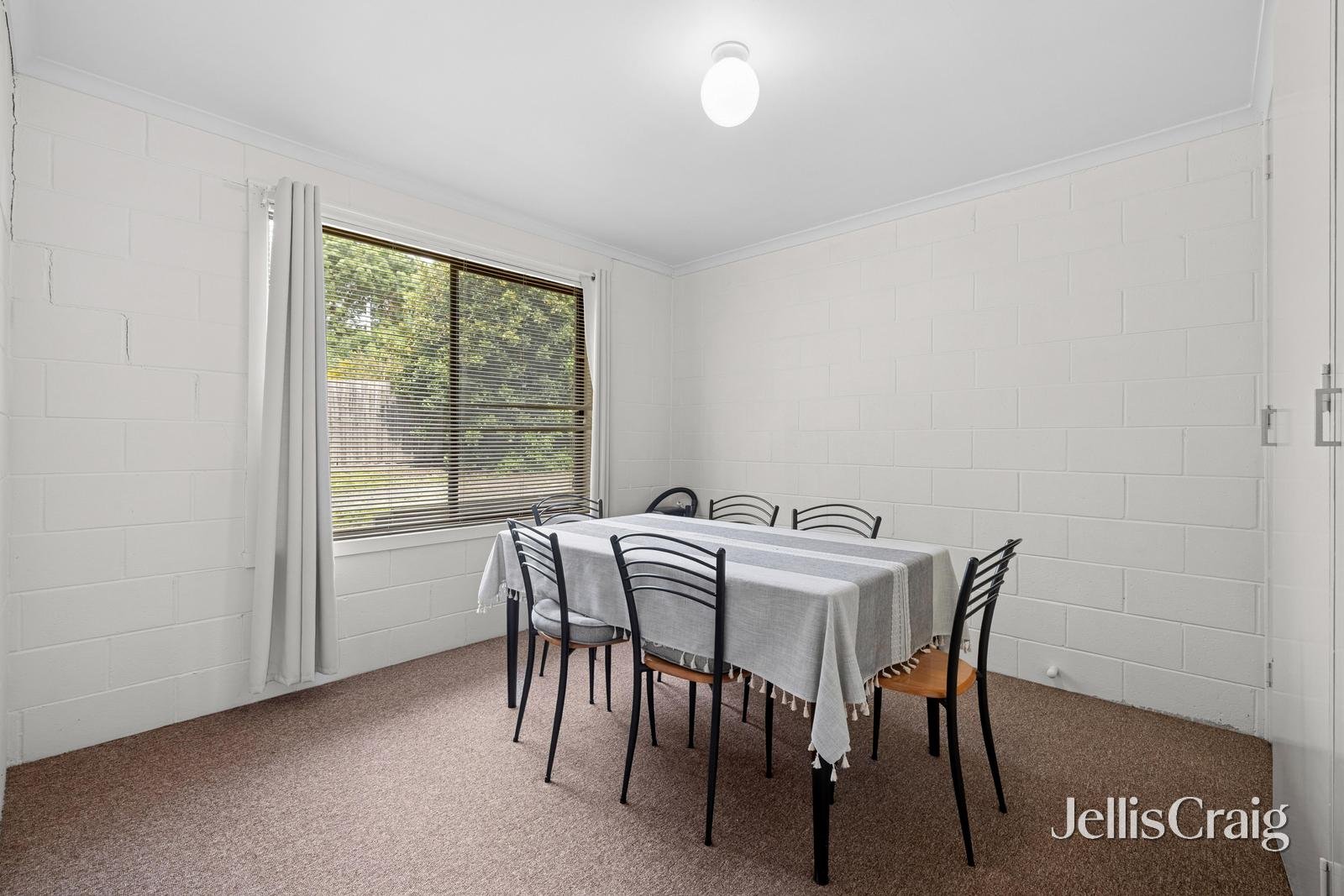 2/80 Beauchamp Street, Kyneton image 4