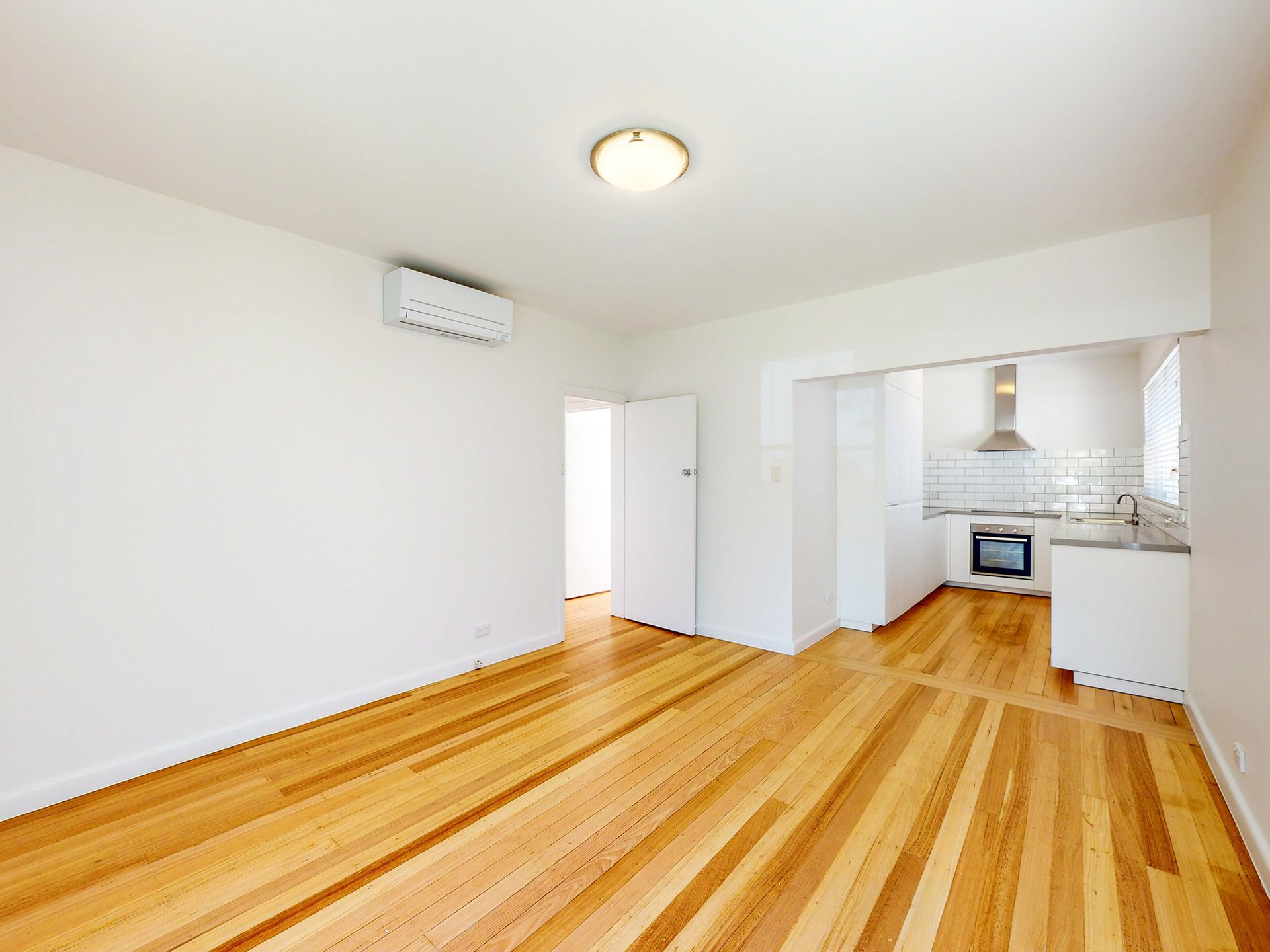 2/80 Blessington Street, St&nbsp;Kilda image 2