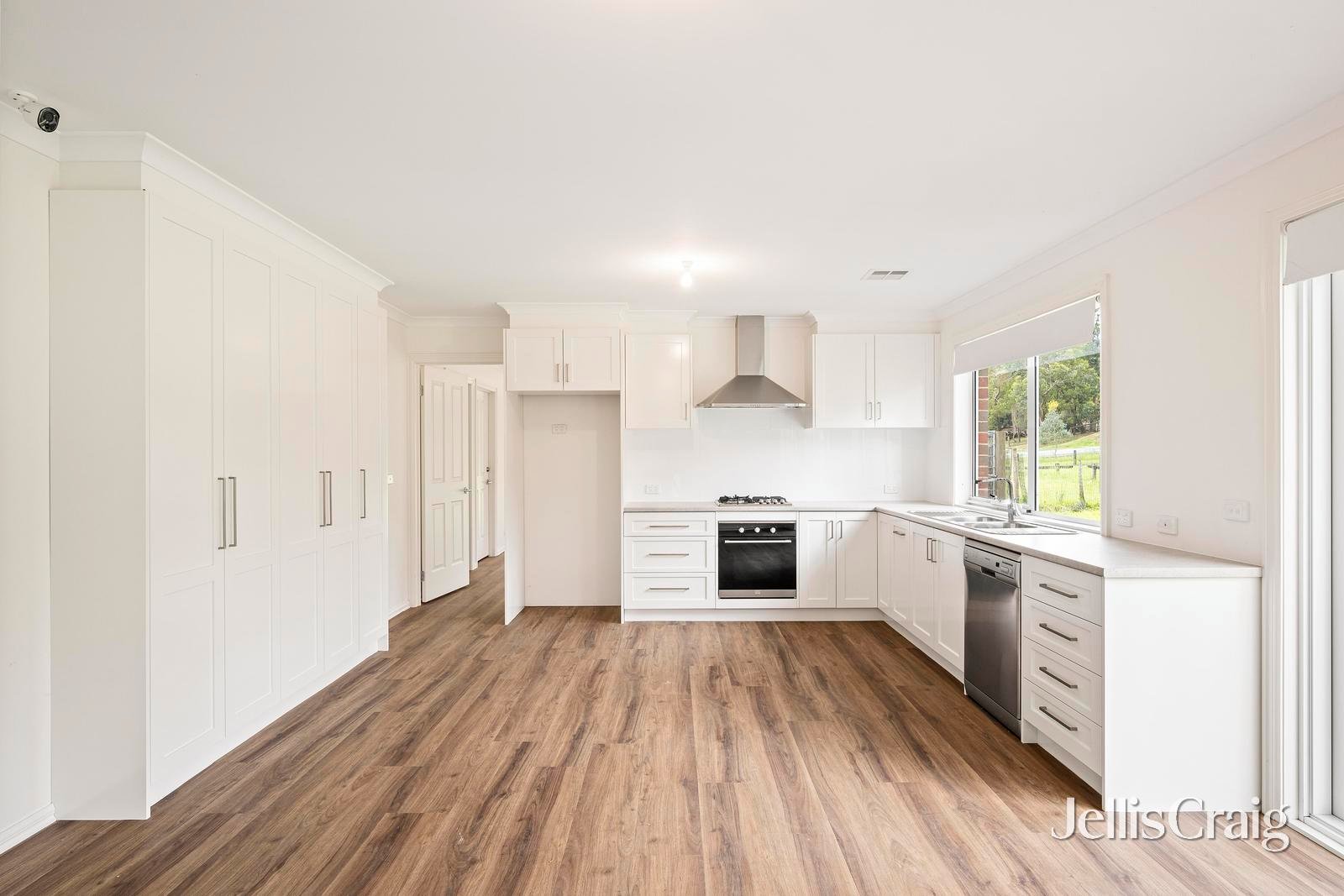 280 Cambridge Road, Kilsyth image 2