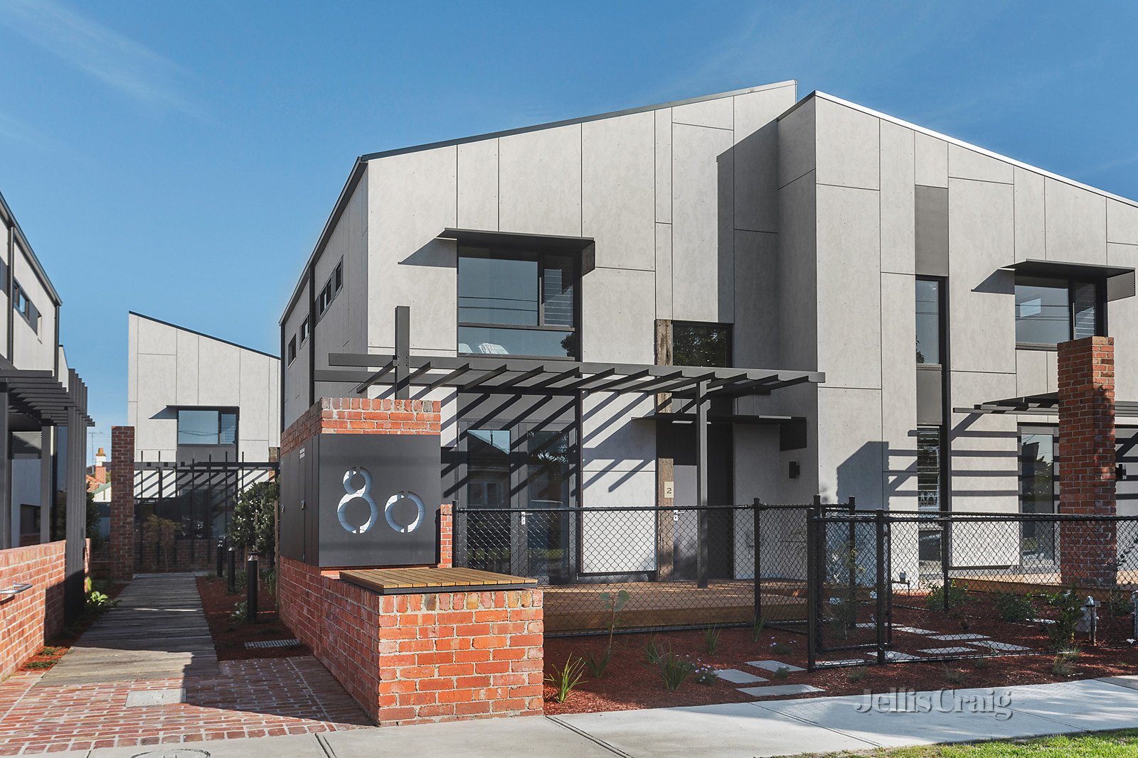 2/80 Clyde Street, Thornbury image 2