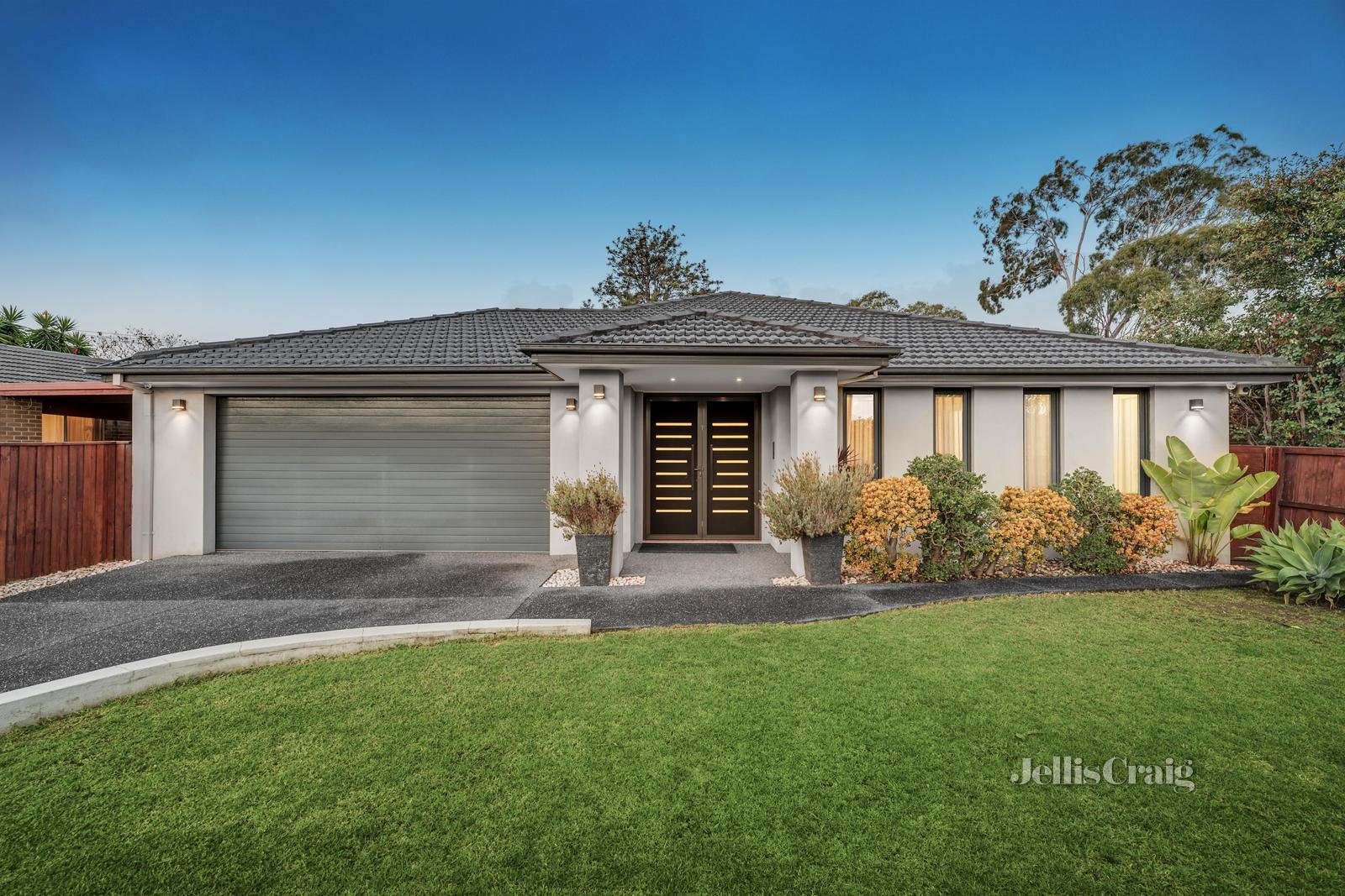 280 Lum Road, Wheelers Hill image 1