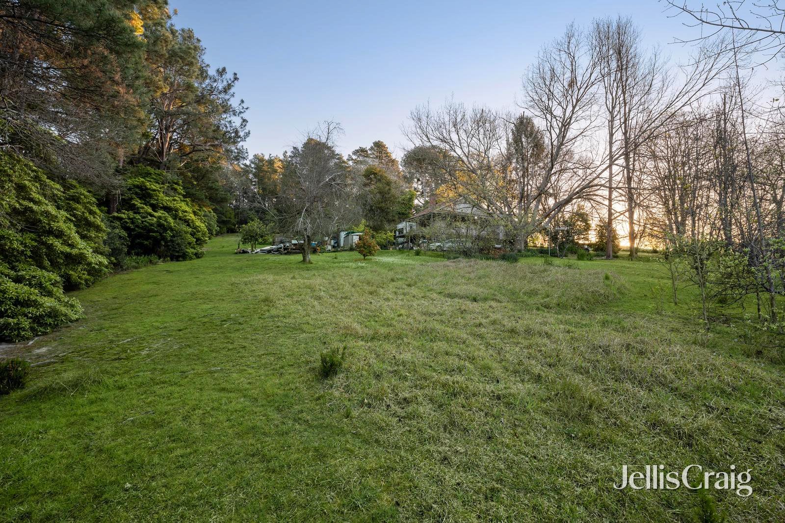 280 Warburton Highway, Wandin&nbsp;North image 9