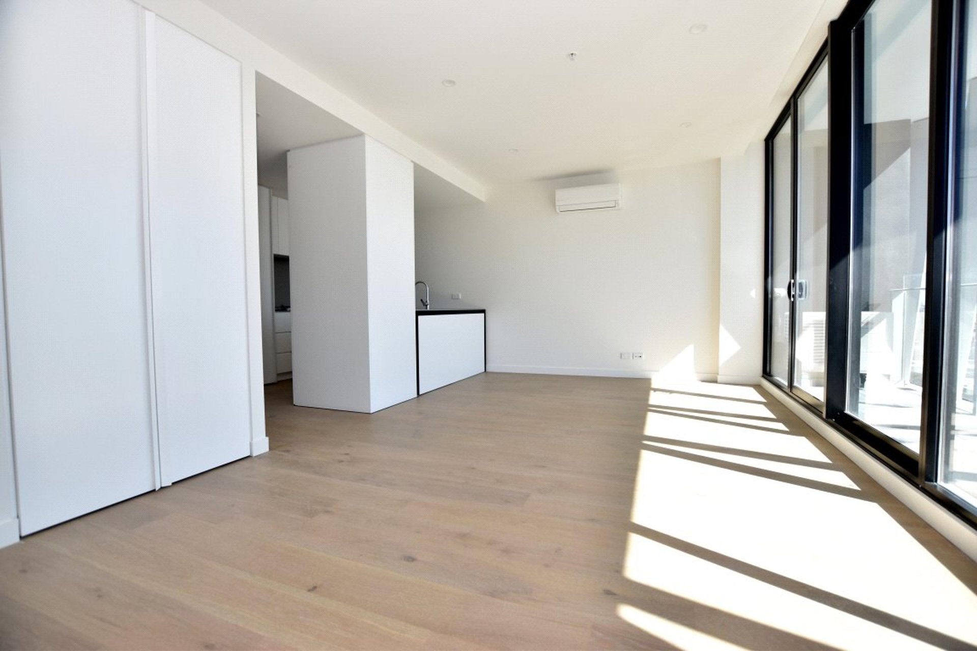 Property Gallery Thumbnail 2