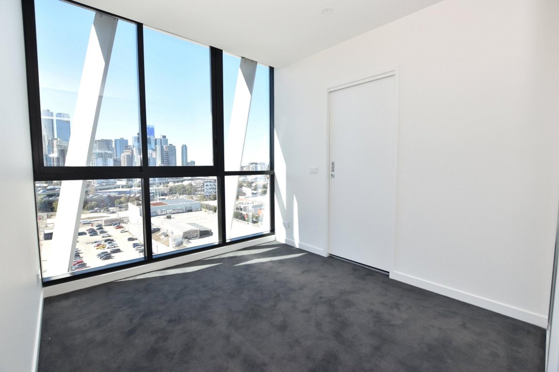 Property Gallery Thumbnail 5