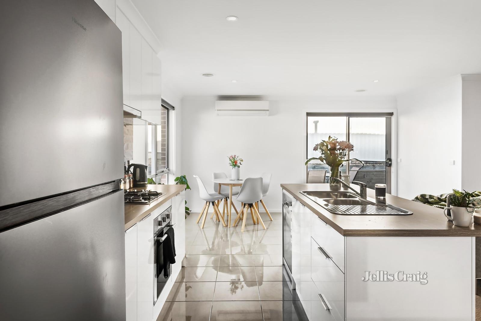 2/809 Bond Street, Mount Pleasant image 3