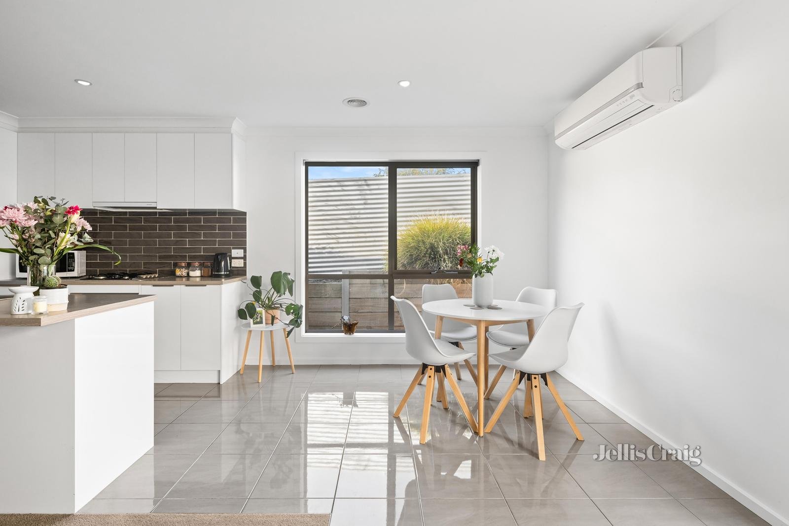 2/809 Bond Street, Mount Pleasant image 4