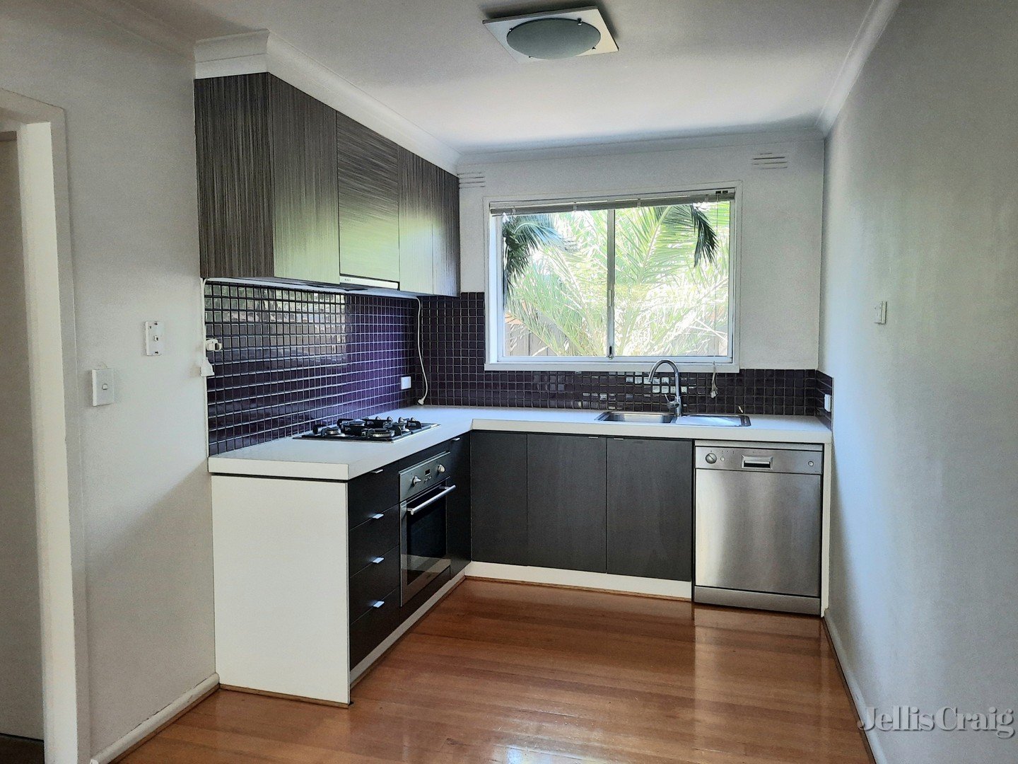 2/81 Flinders Street, Thornbury image 1
