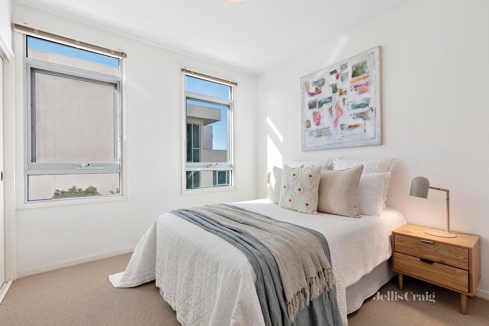 28/1 Graham Street, Port Melbourne image 3