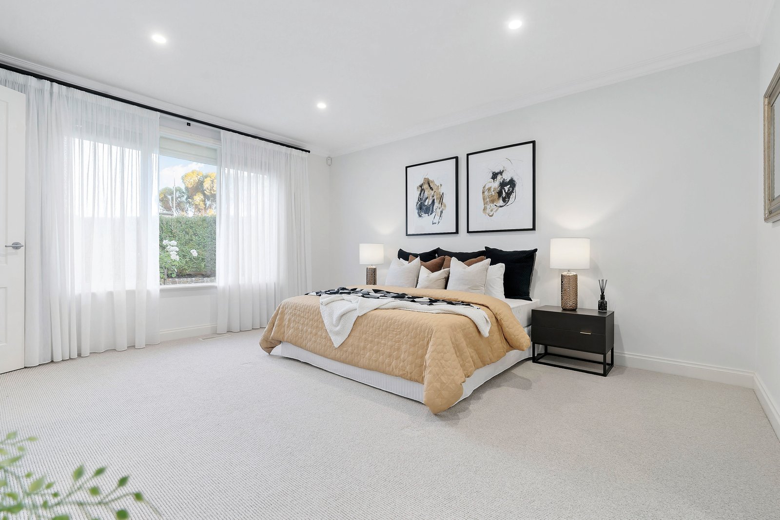 Property Gallery Thumbnail 7
