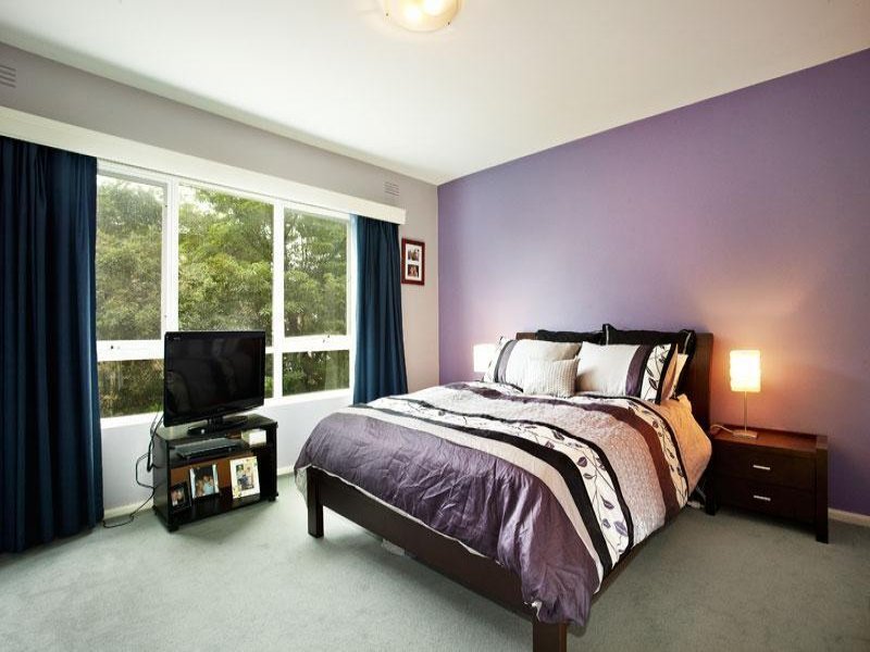 2/81 Park Street, St Kilda West image 3