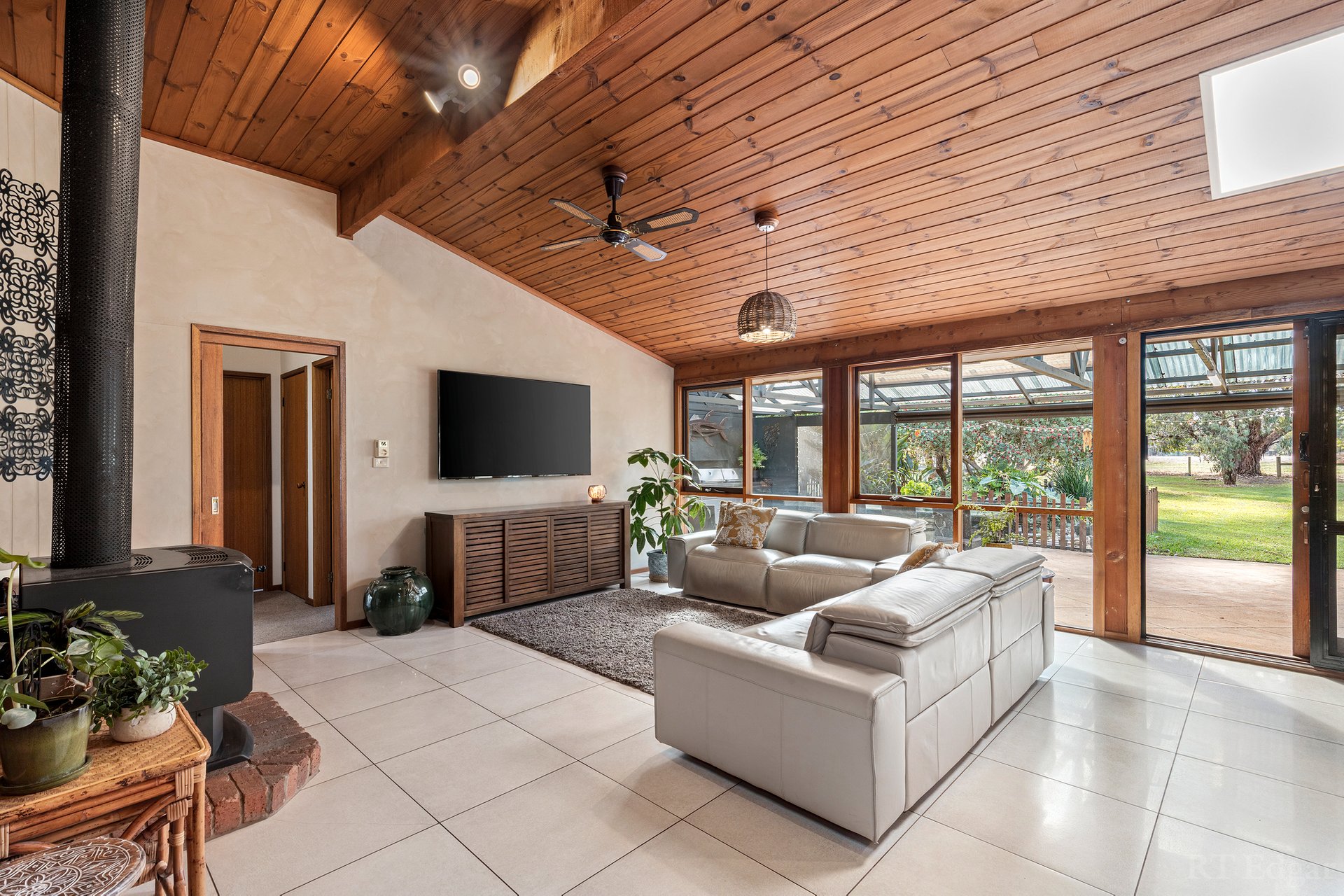 Property Gallery Thumbnail 3