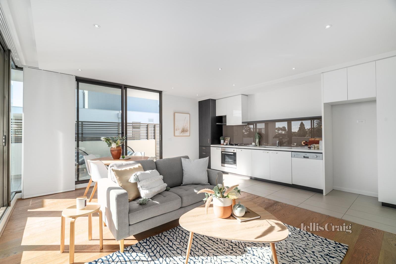 28/16-20 Warleigh Grove, Brighton image 2