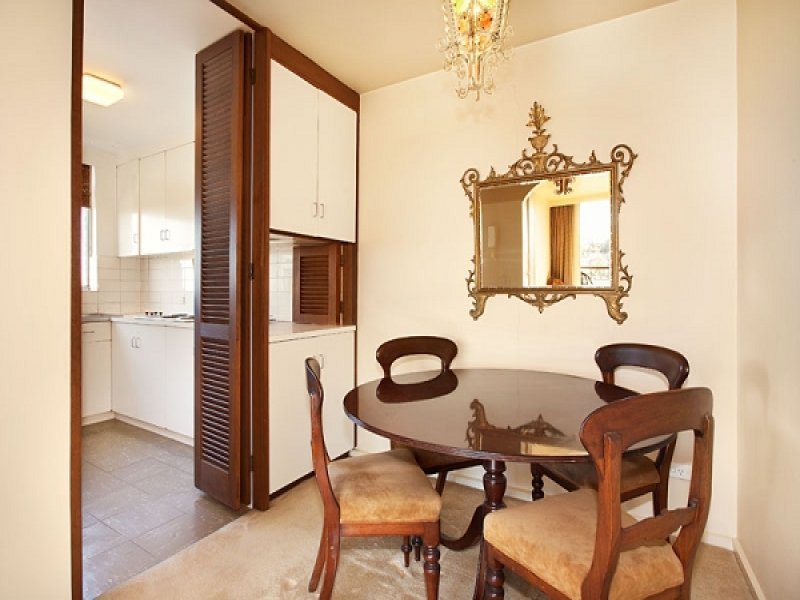 28/166 Toorak Road West, South Yarra image 4