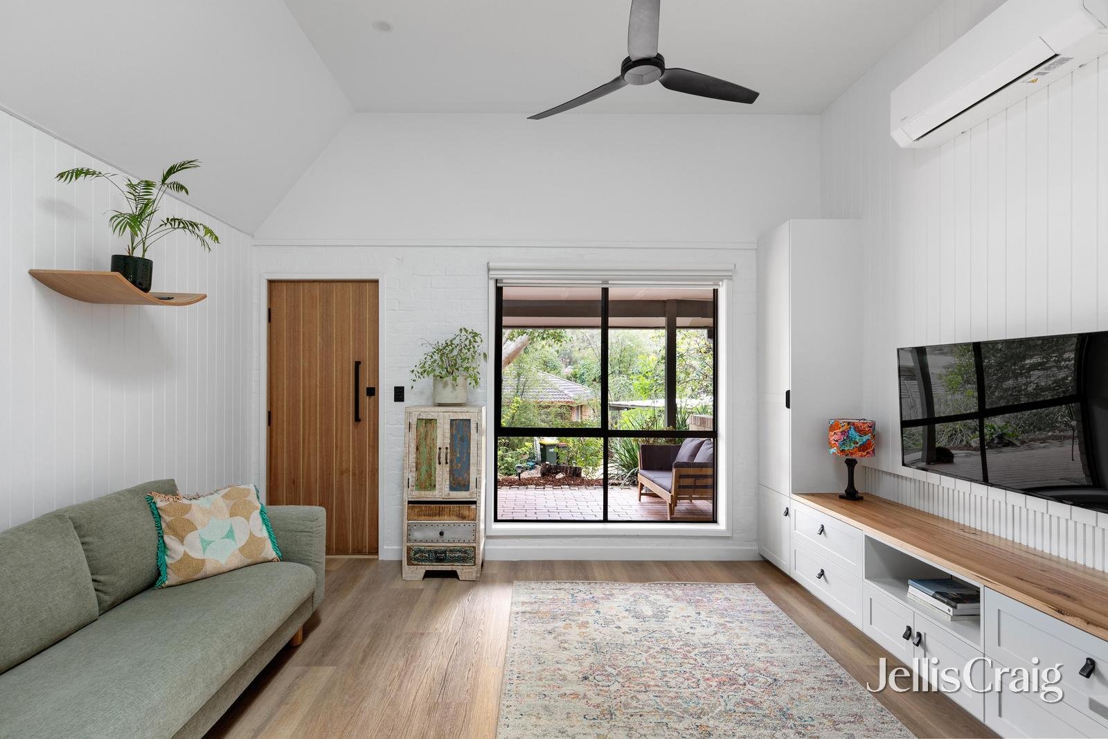 2/82 Brougham Street, Eltham image 2