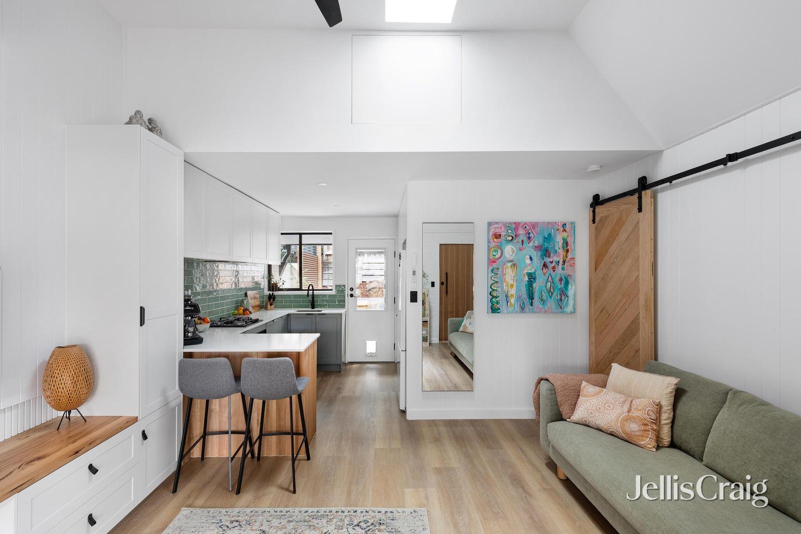 2/82 Brougham Street, Eltham image 3
