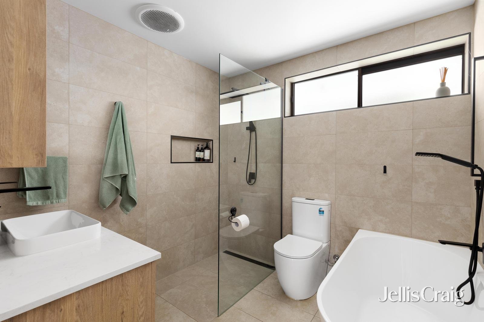 2/82 Brougham Street, Eltham image 10