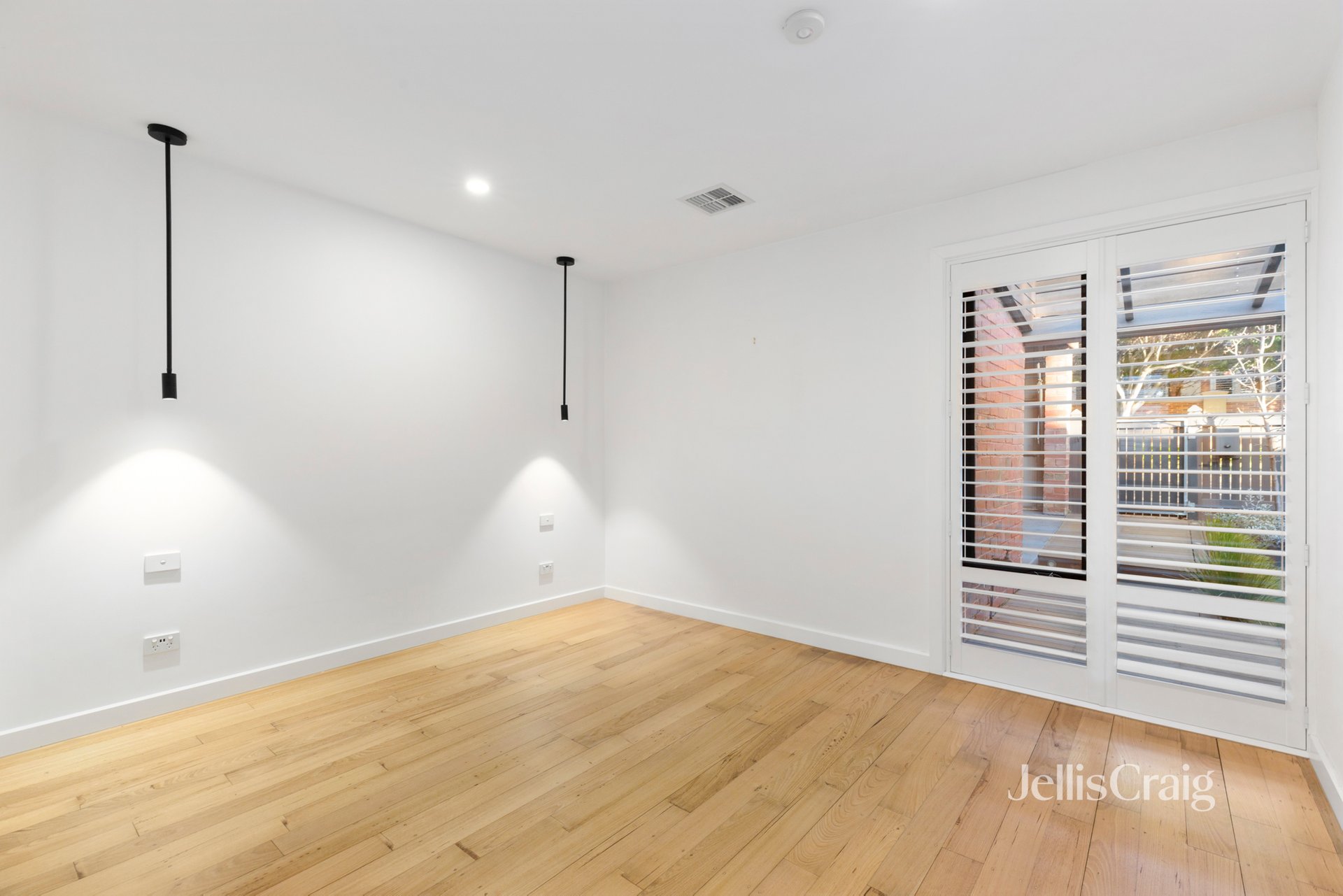 2/82 Brunel Street, Malvern&nbsp;East image 4