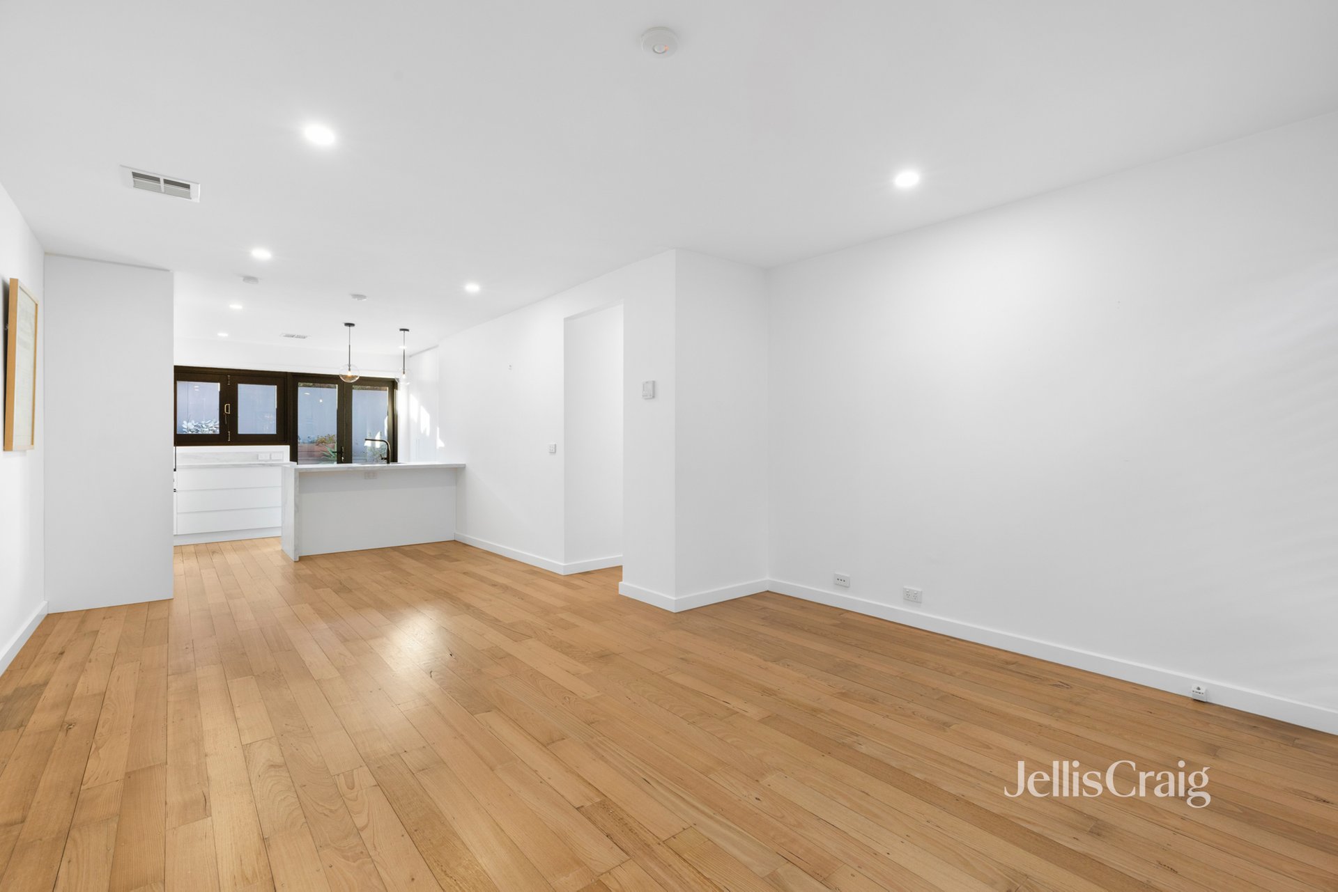 2/82 Brunel Street, Malvern&nbsp;East image 5