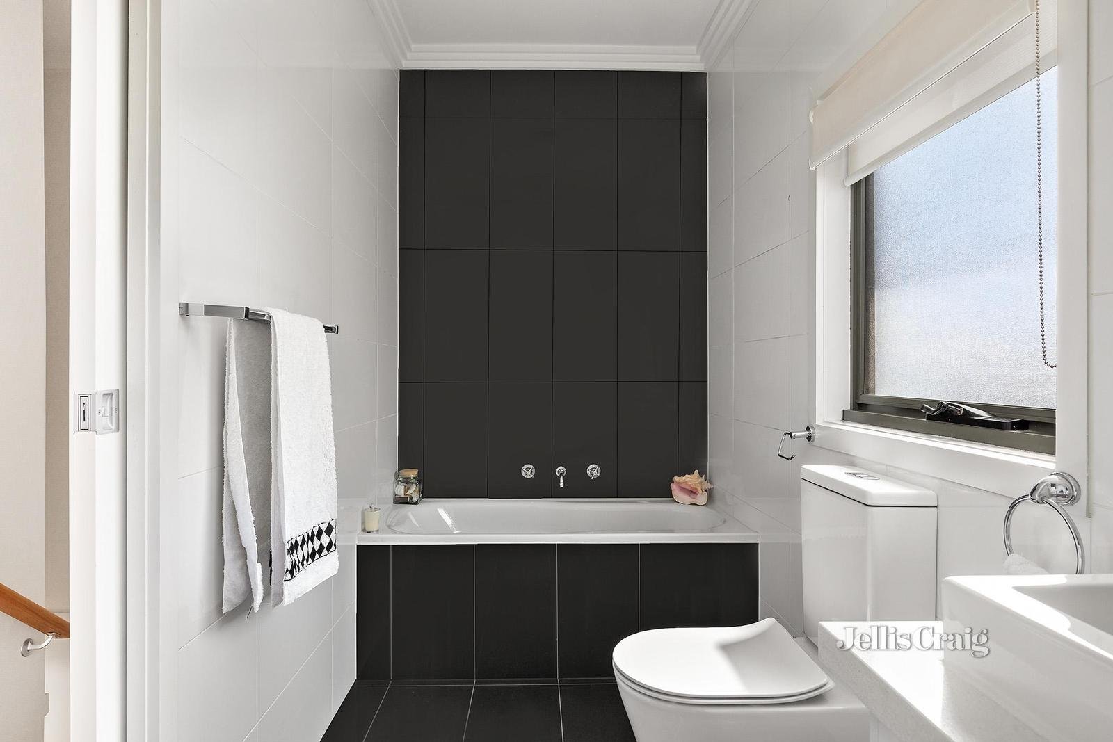 2/82 Mcintosh Street, Airport West image 7