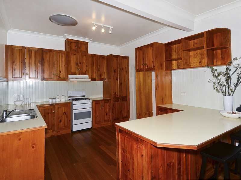 282 Mckillop Street, East Geelong image 2