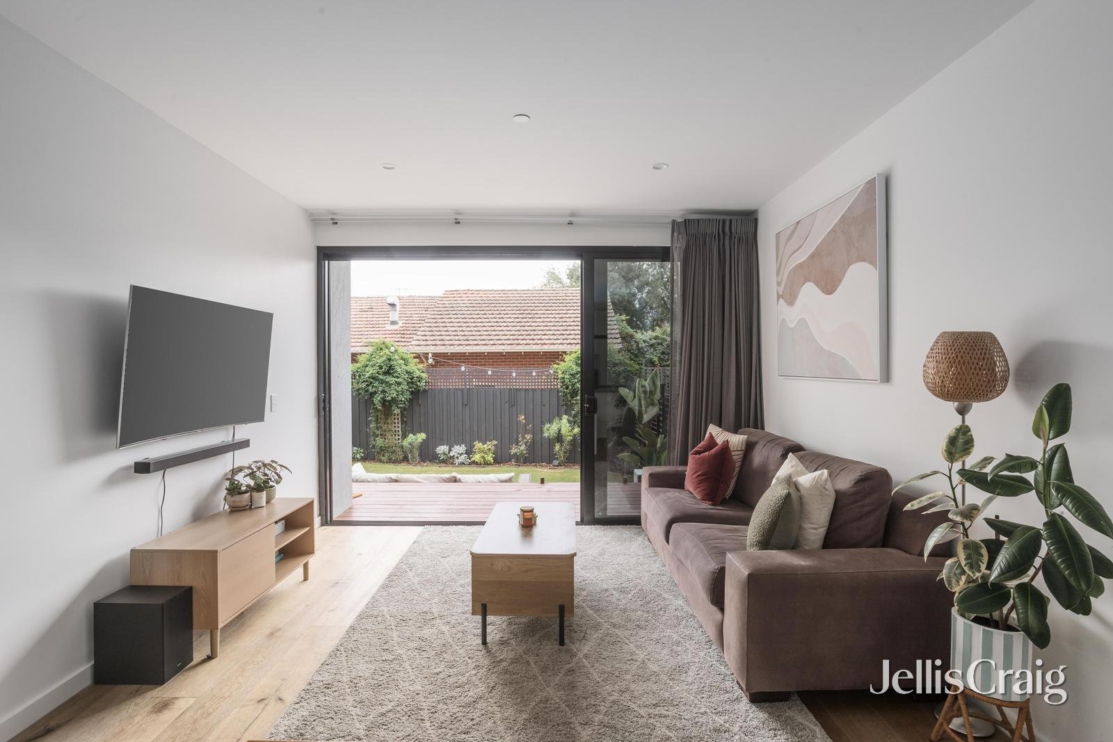 2/82 Mitchell Street, Bentleigh image 5