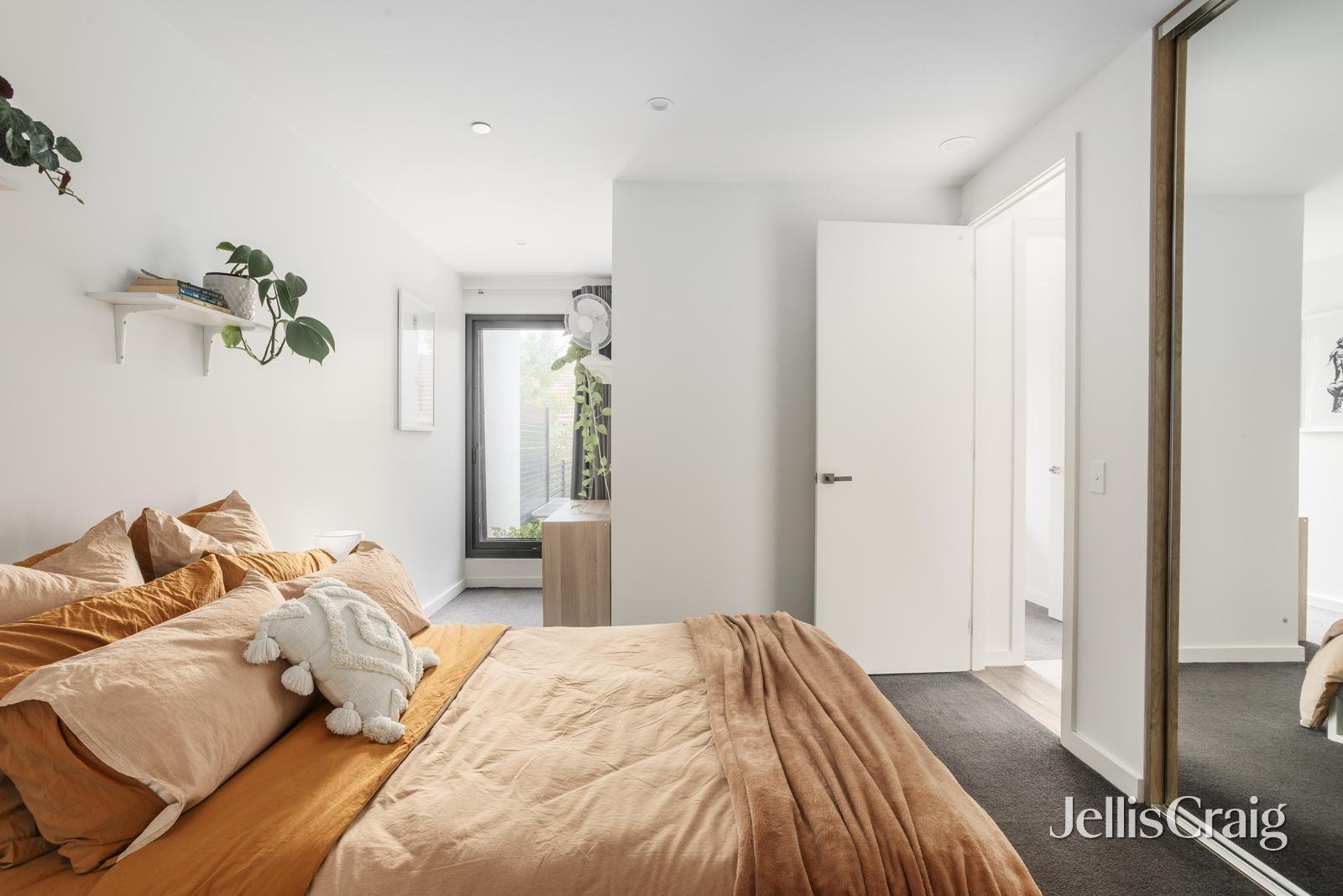 2/82 Mitchell Street, Bentleigh image 10