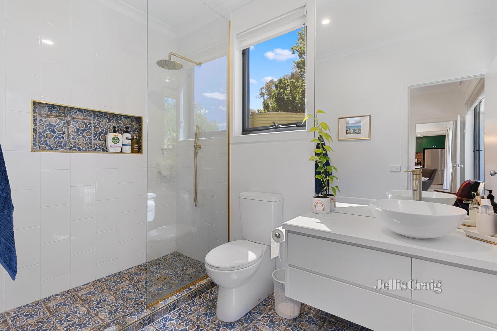 282 Pyrenees Highway, Chewton image 12