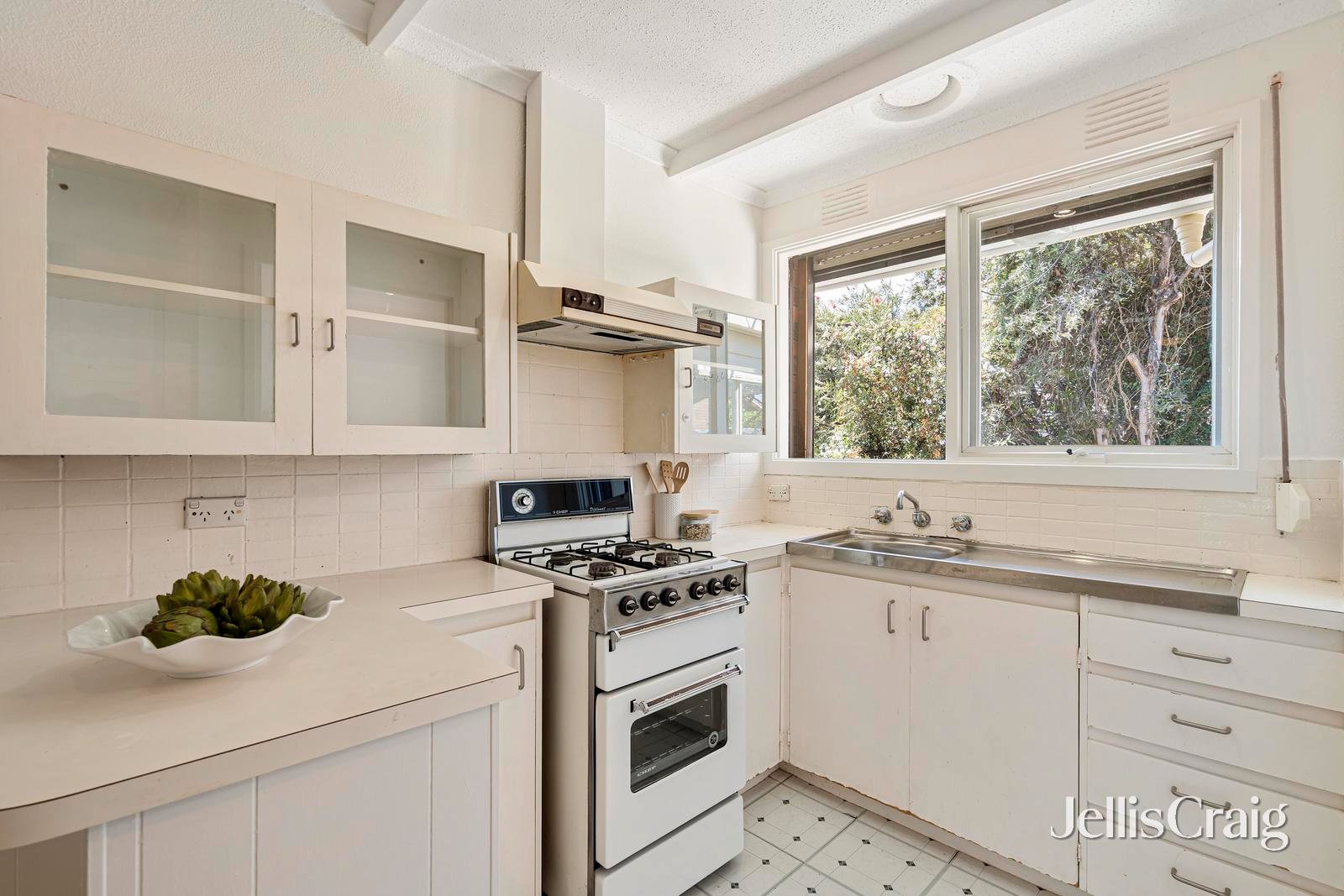 2/82 Sherlock Road, Croydon image 3