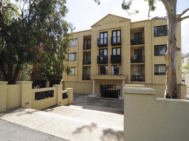 28/202 The Avenue, PARKVILLE VIC 3052