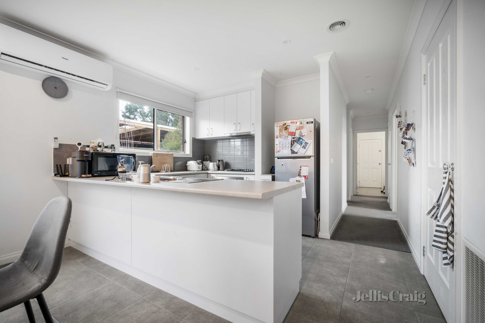 2/822 Geelong Road, Canadian image 5