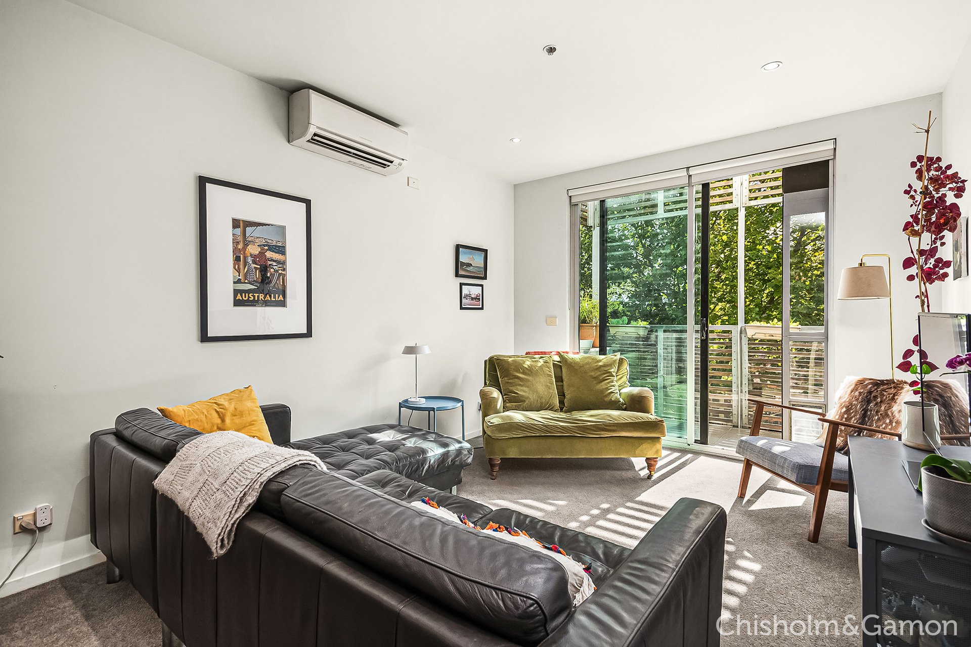 28/220 Barkly Street, St Kilda image 2