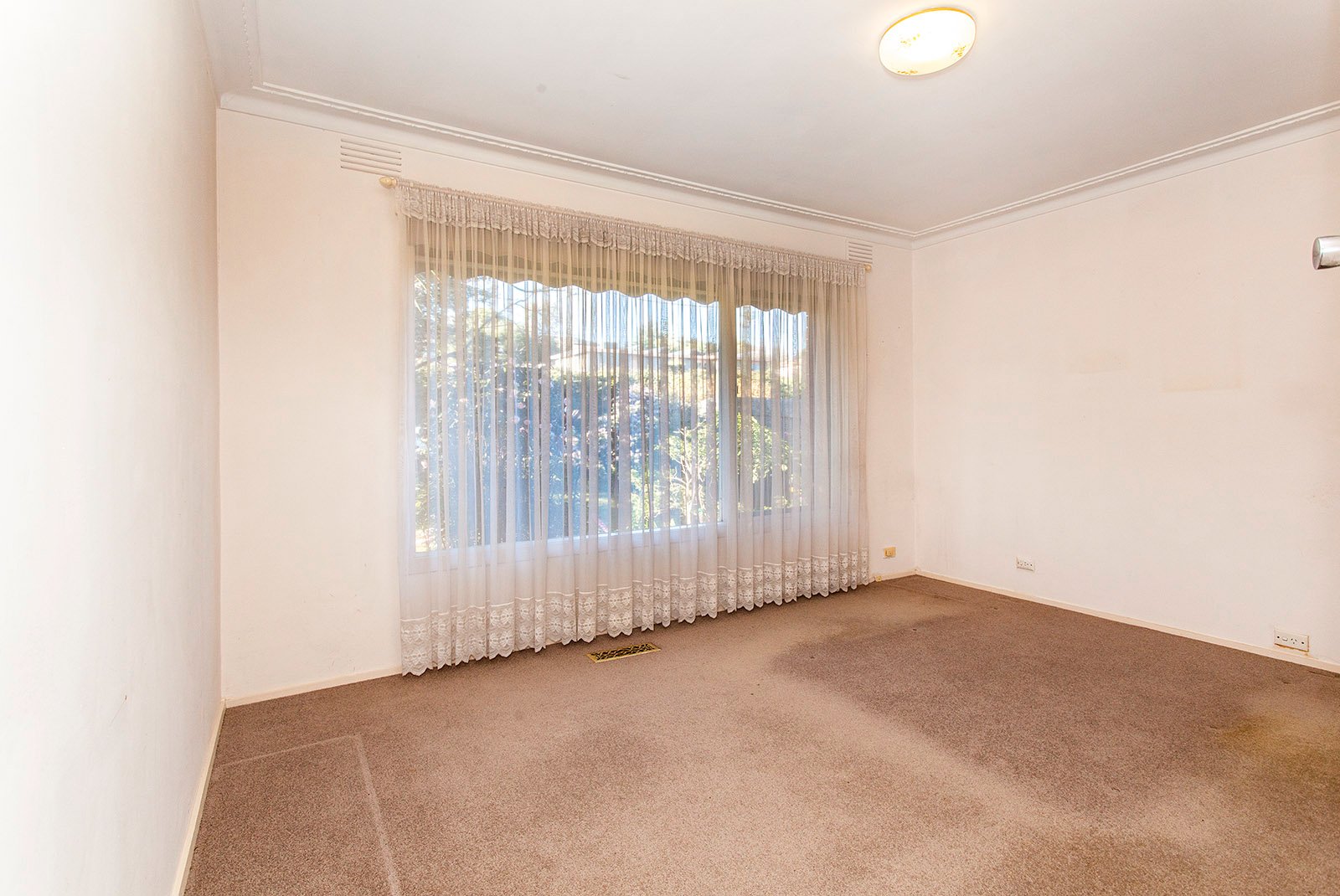 Property Gallery Thumbnail 4