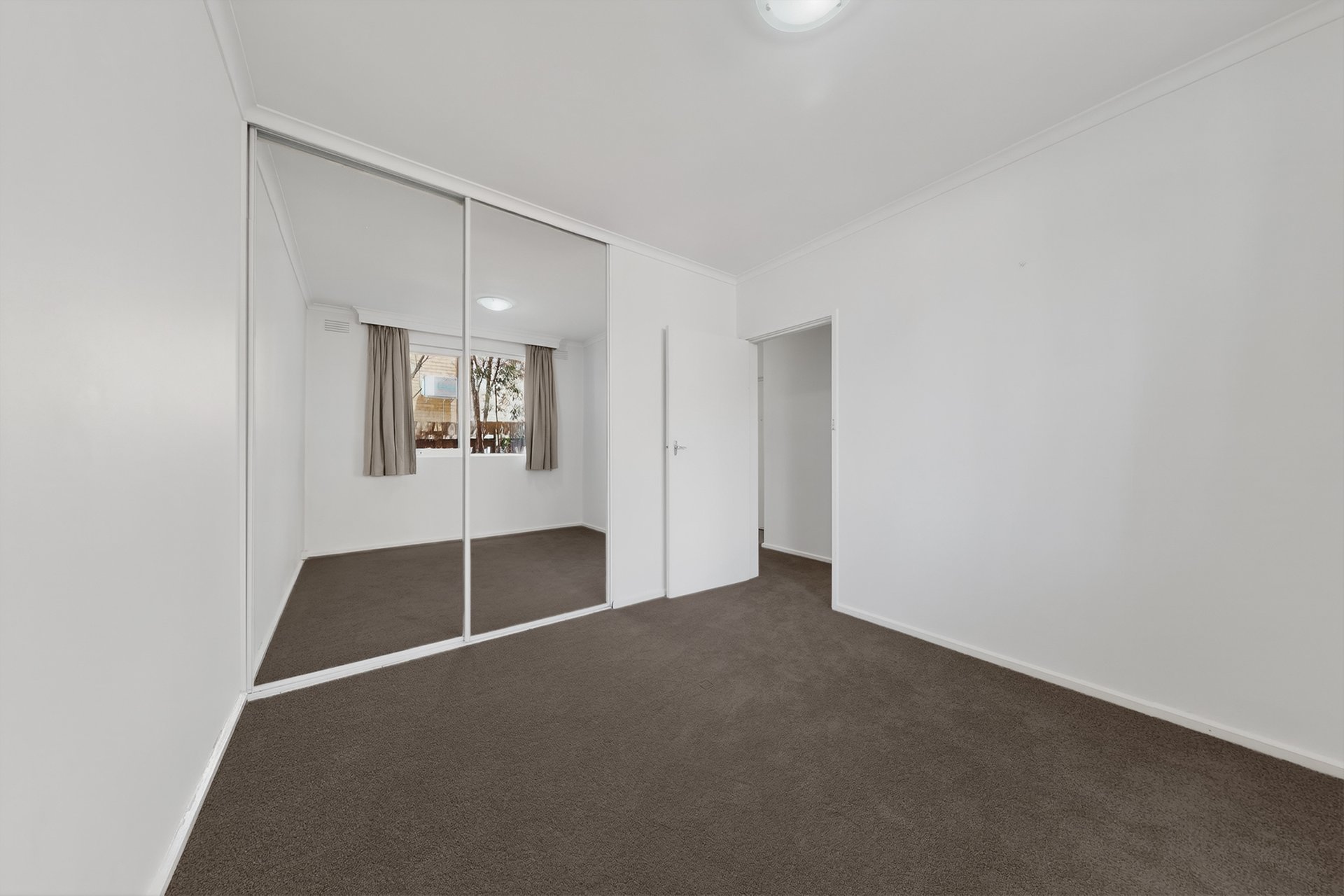 2/83 Wills Street, Kew image 5