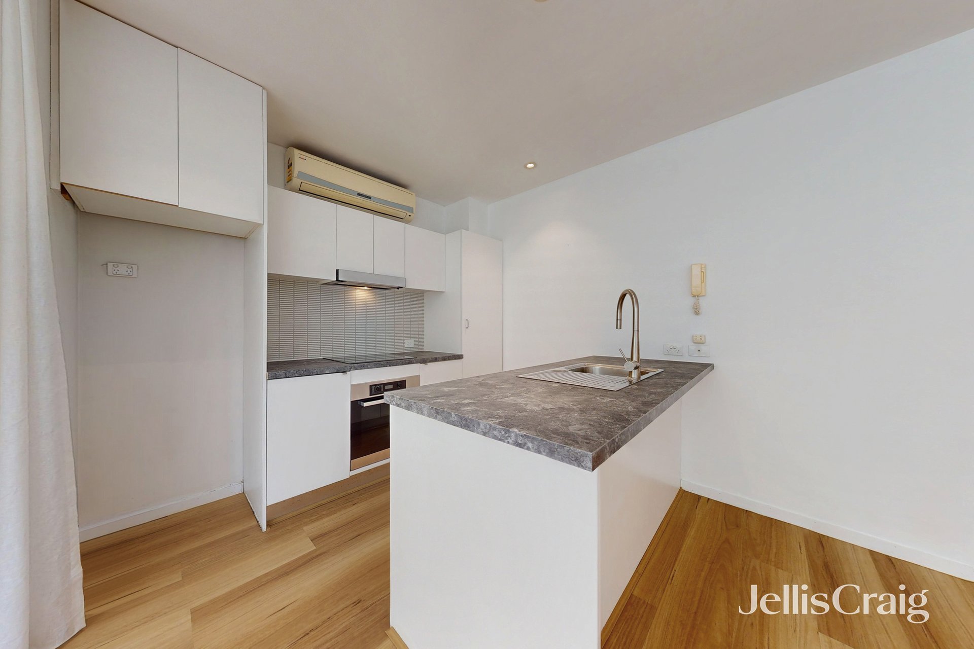 2/84-86 Westbury Street, Balaclava image 6