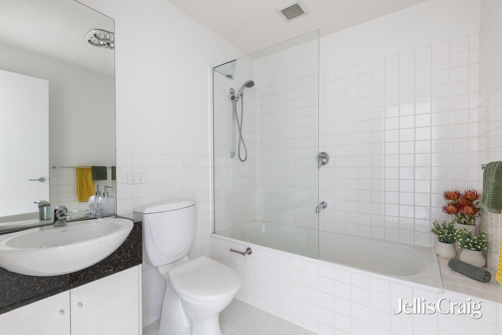 2/84 Cromwell Road, South Yarra image 9