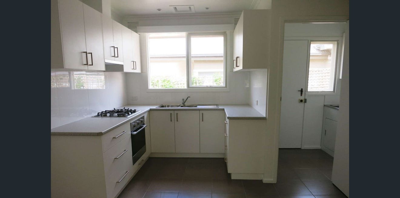 2/84 Rochester Road, Balwyn image 4