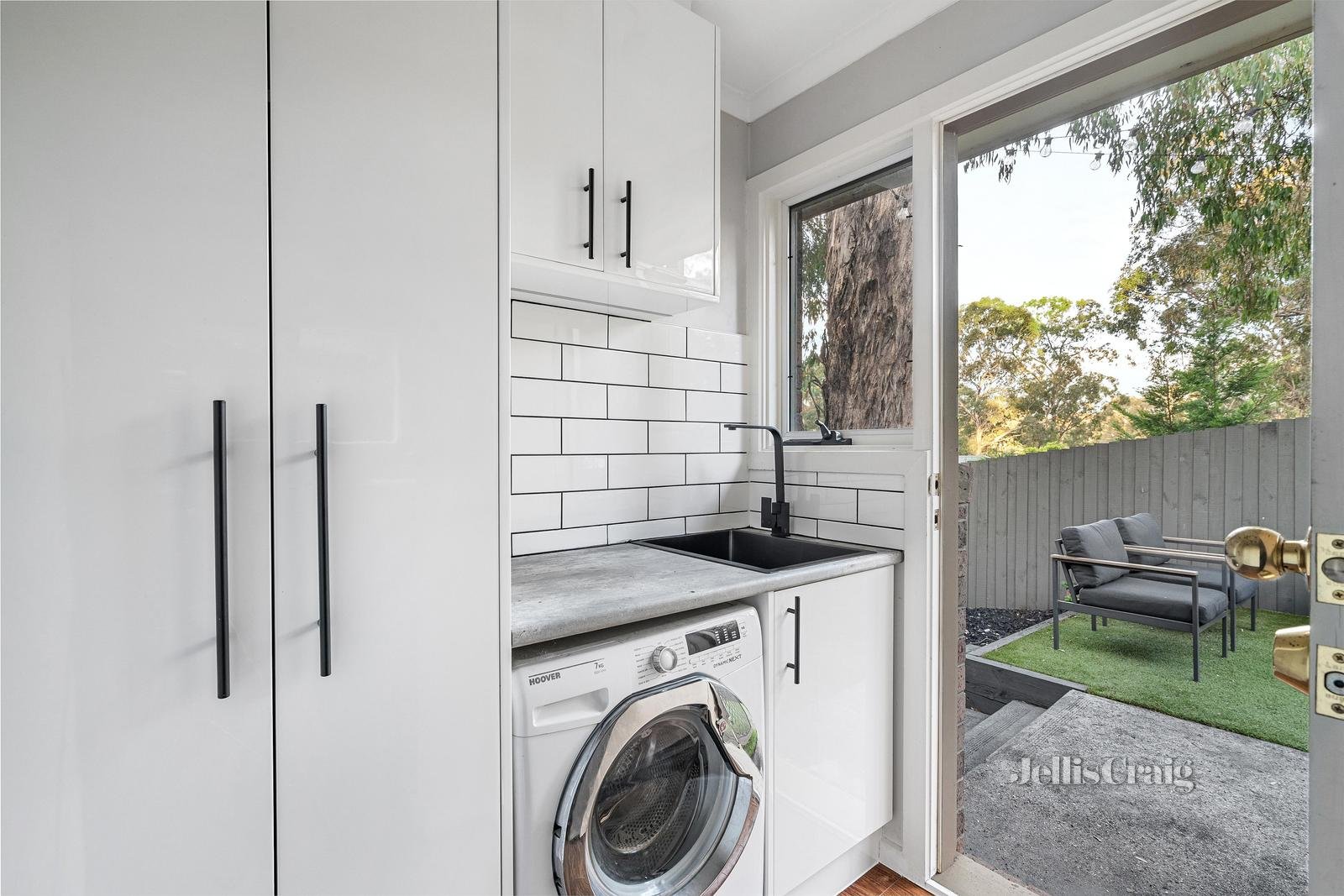 2/84 Sherbourne Road, Montmorency image 10