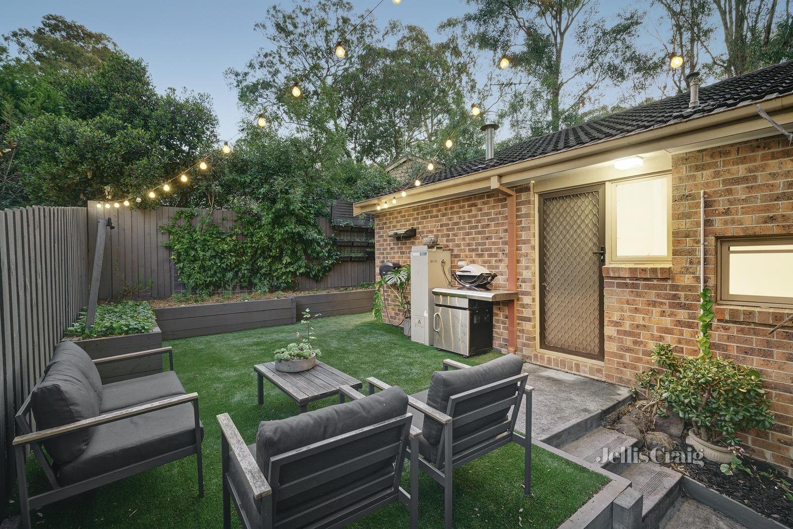 2/84 Sherbourne Road, Montmorency image 11