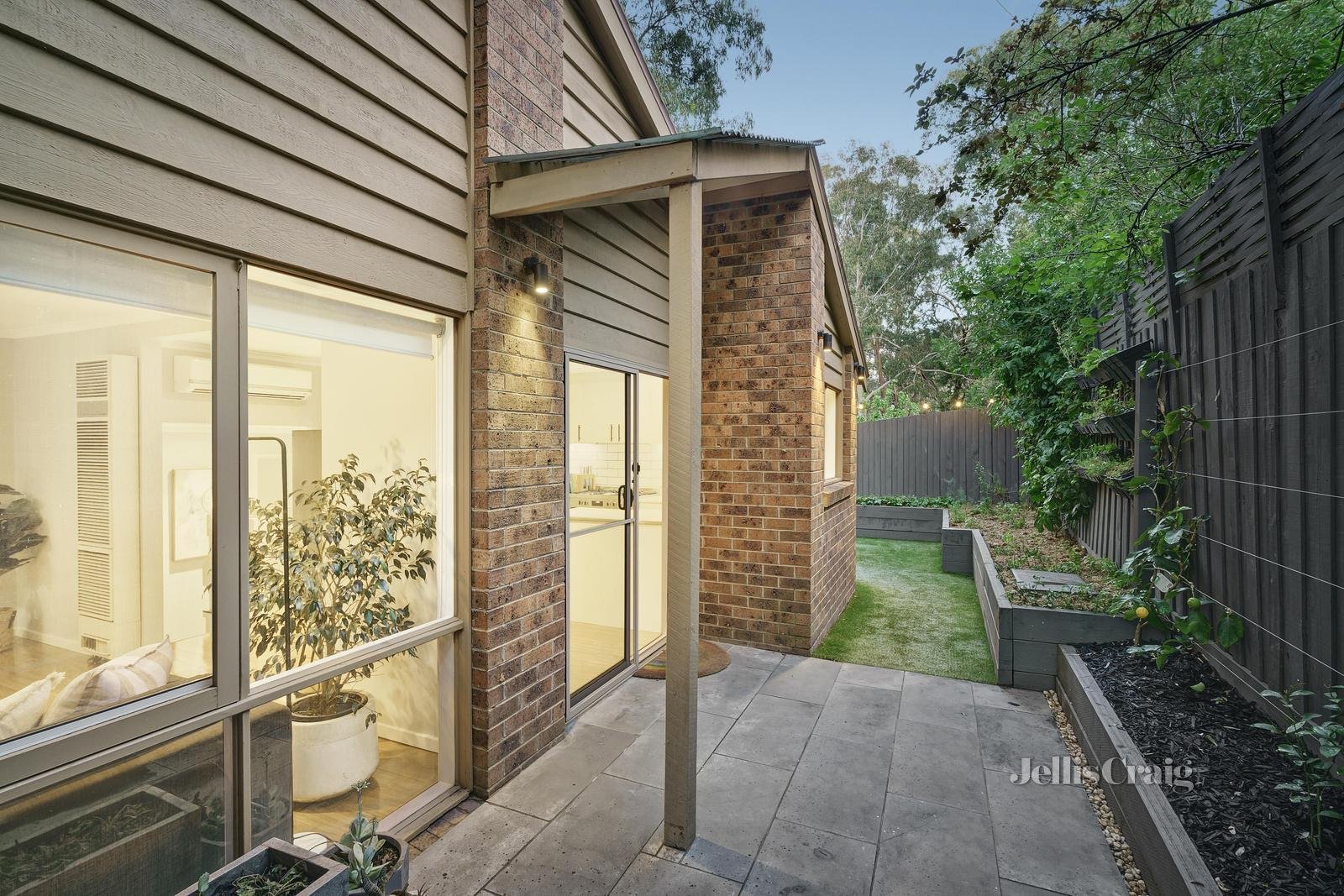 2/84 Sherbourne Road, Montmorency image 17