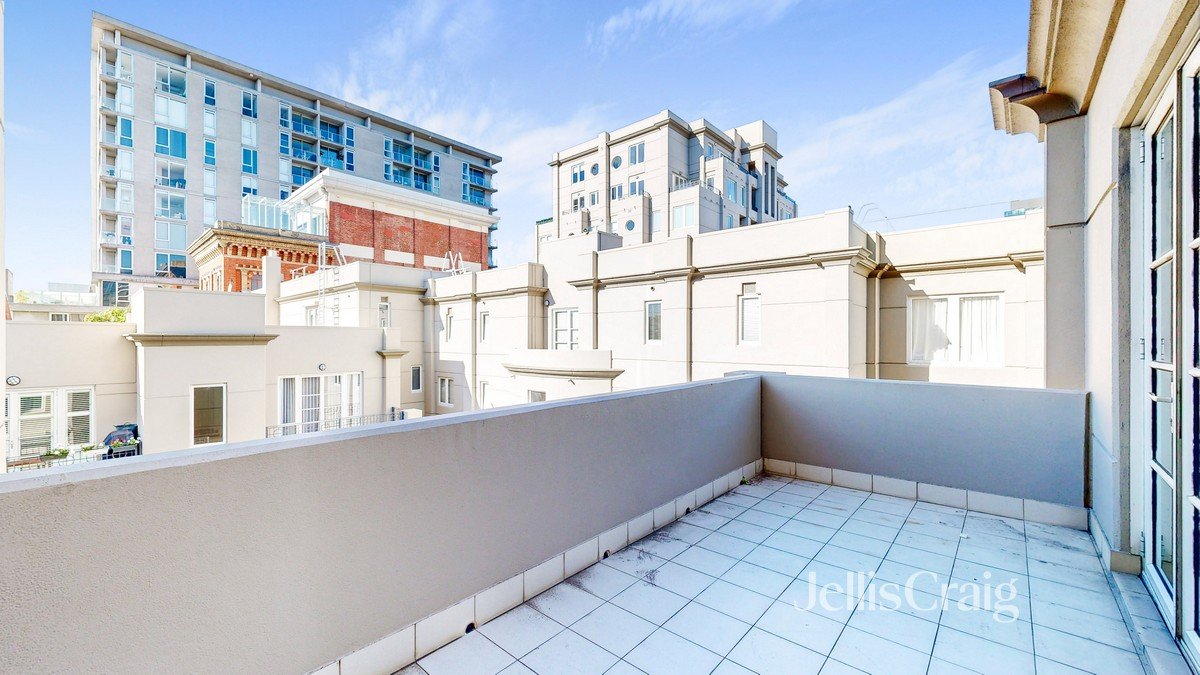 28/400 Victoria Parade, East&nbsp;Melbourne image 12