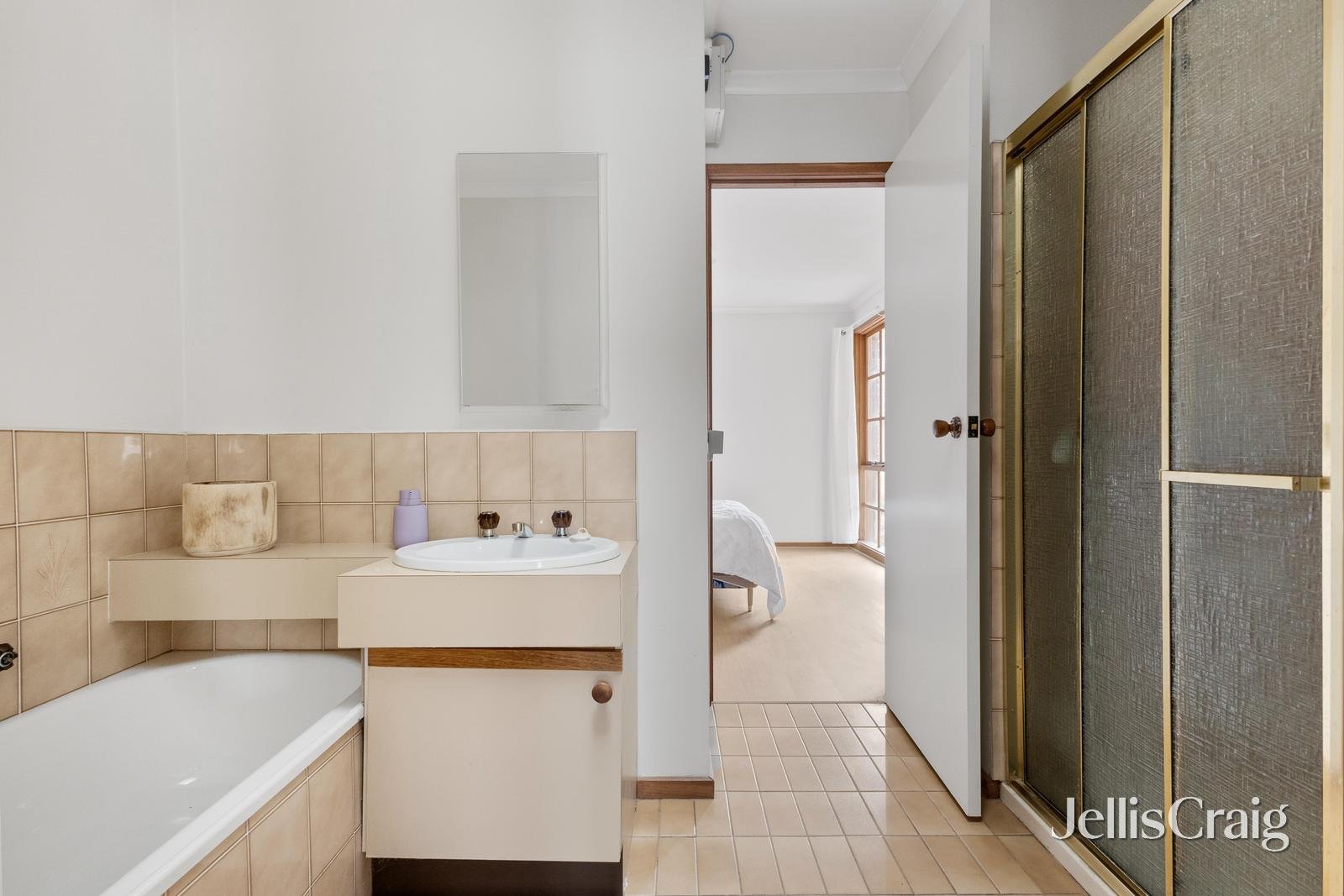 2/841 Plenty Road, South Morang image 5