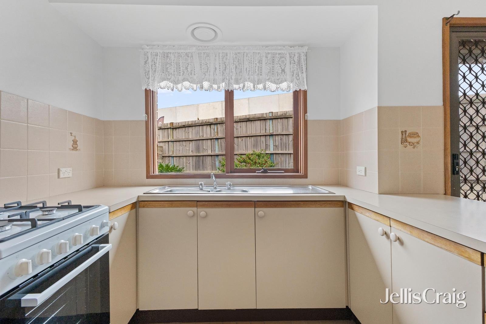 2/841 Plenty Road, South Morang image 6