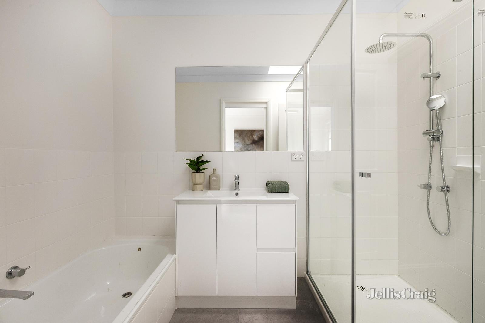 2/848 Toorak Road, Hawthorn East image 7