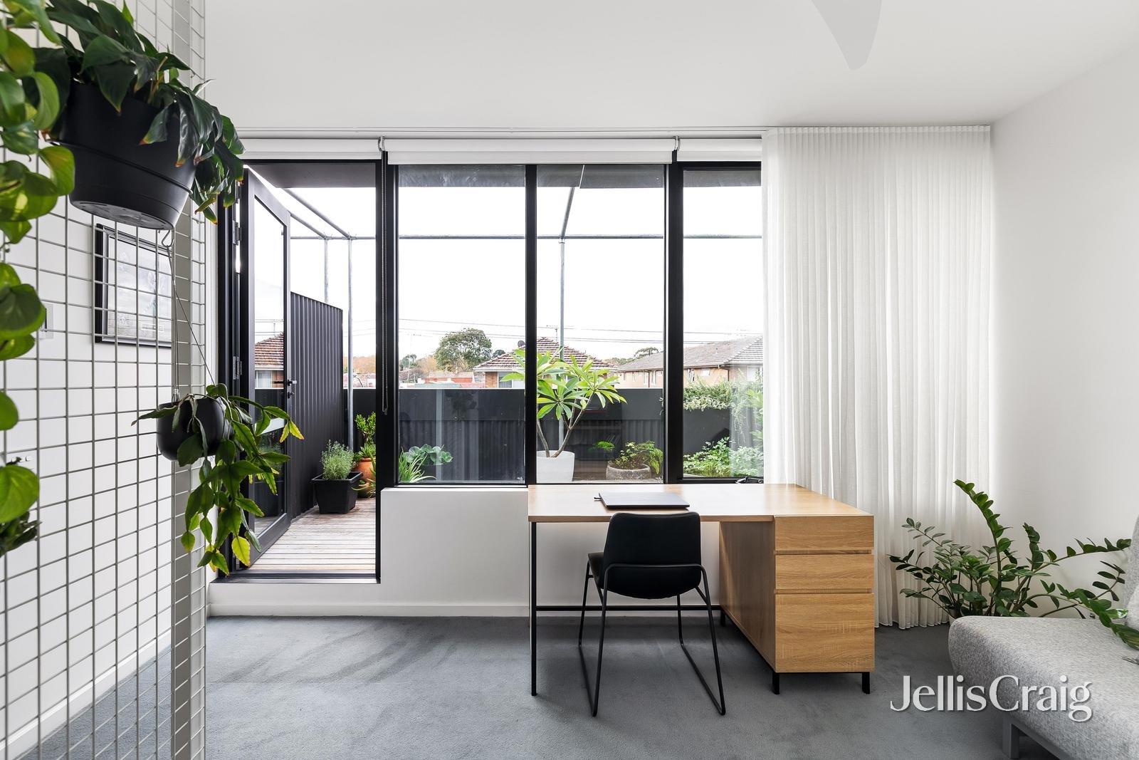 285 Inkerman Street, Balaclava image 8