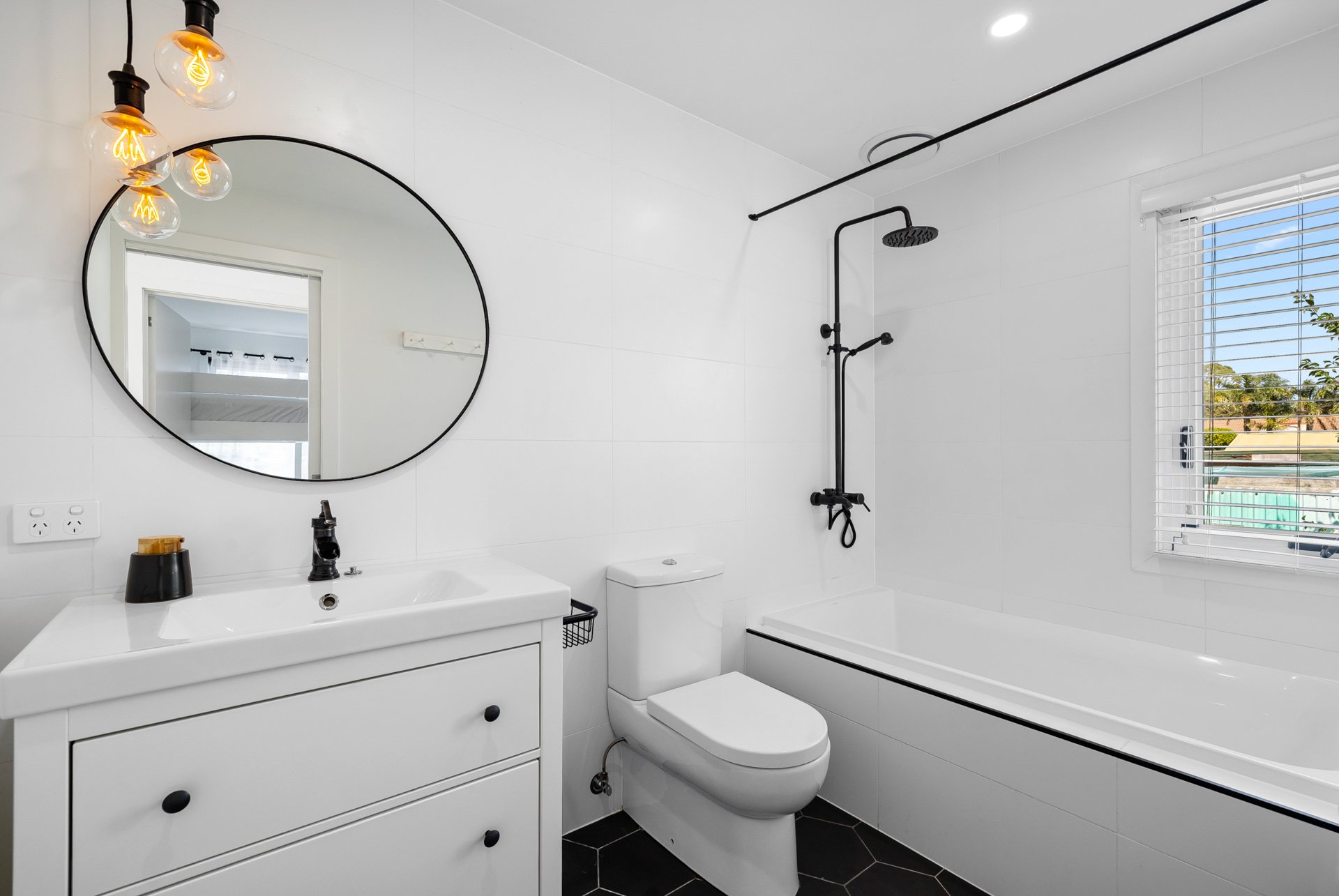 285 Jetty Road, Rosebud image 9