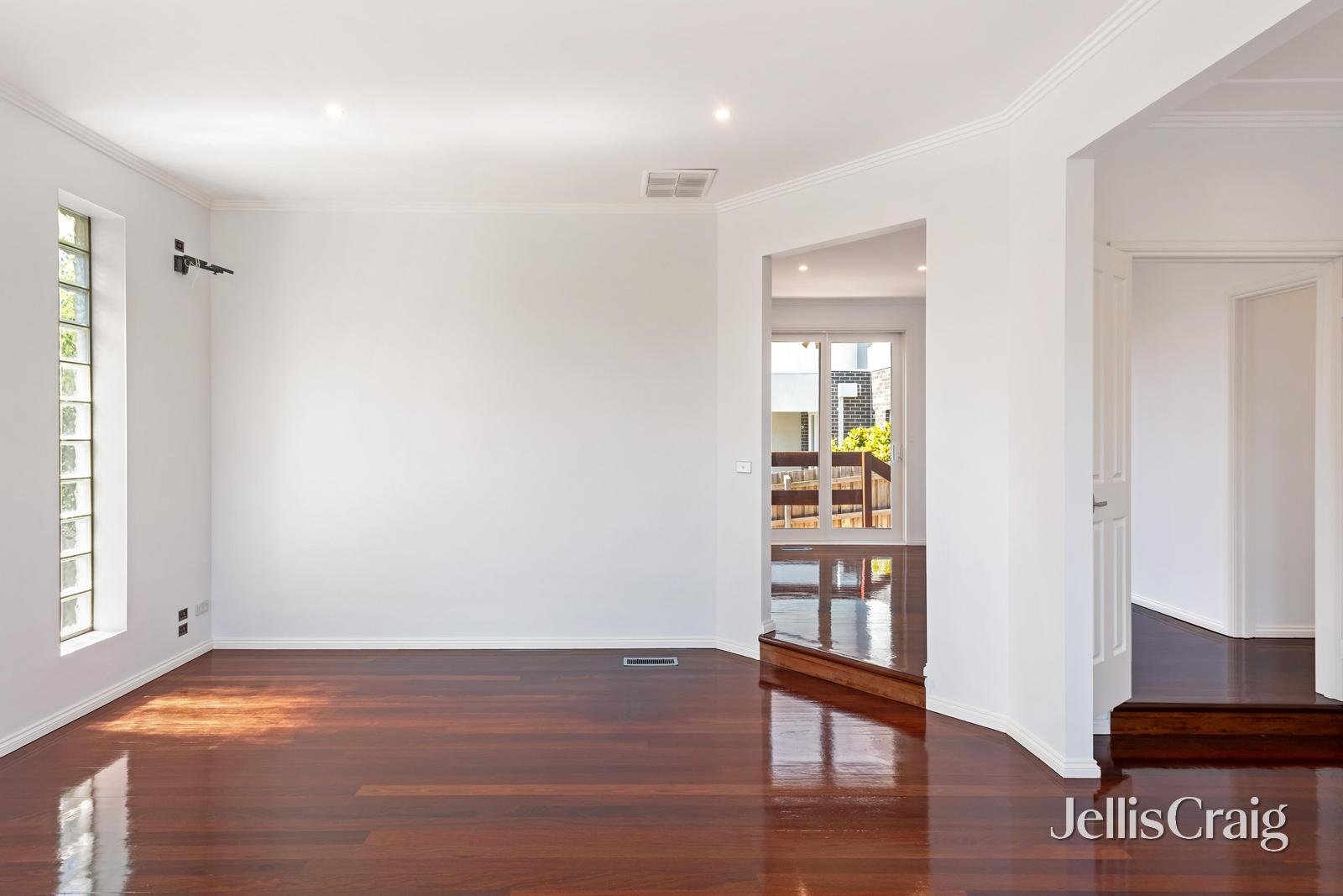 2/85 Latrobe Street, Bulleen image 4