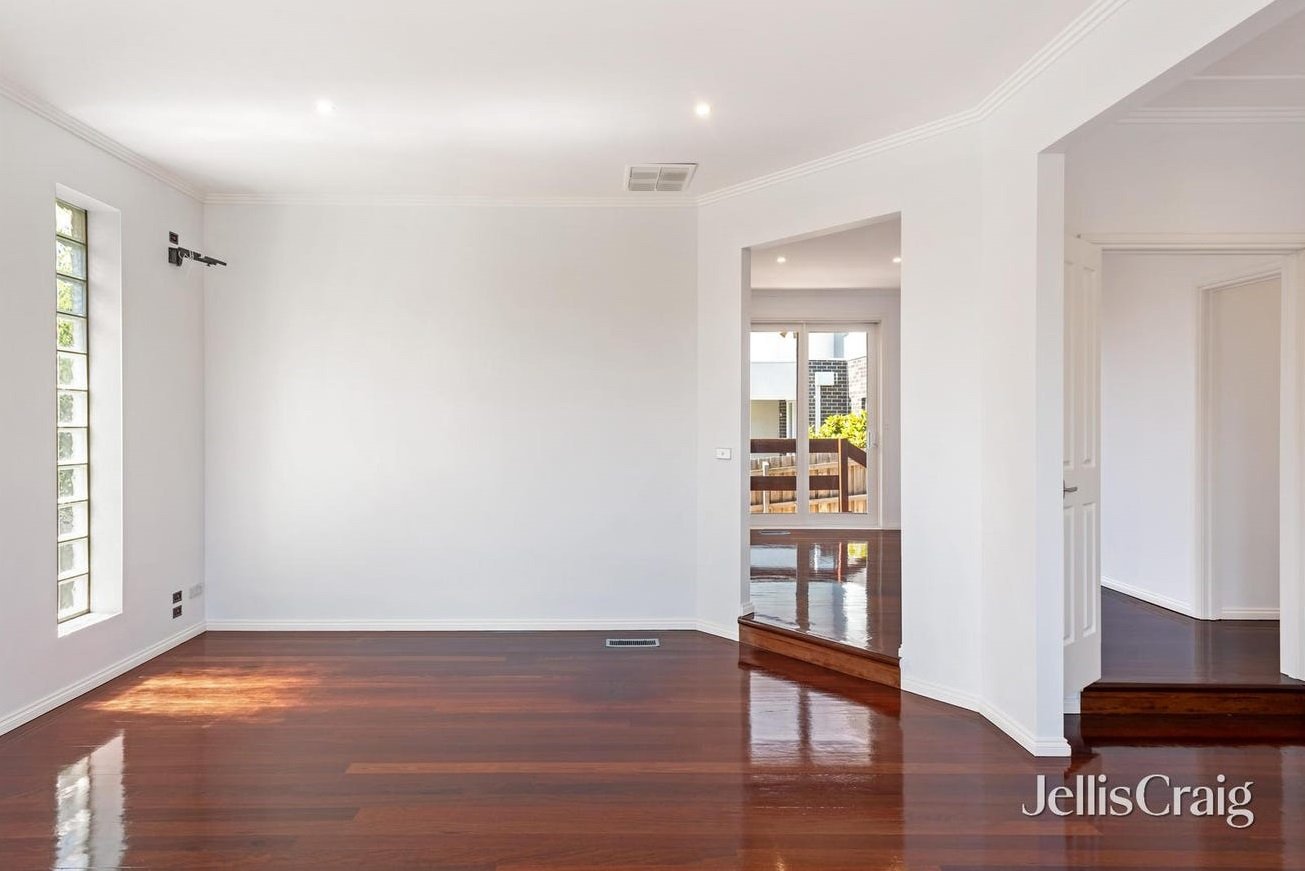 2/85 Latrobe Street, Bulleen image 3