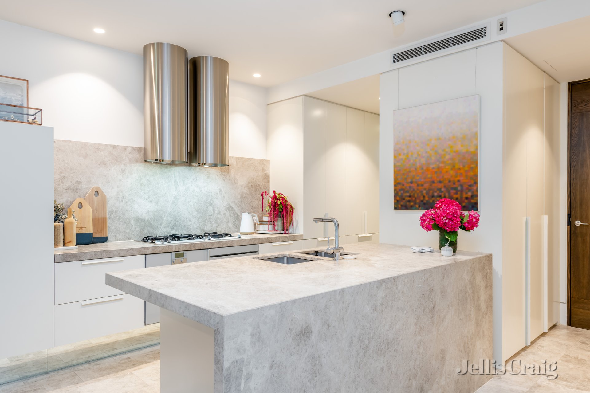 2/85 Rathdowne Street, Carlton image 5