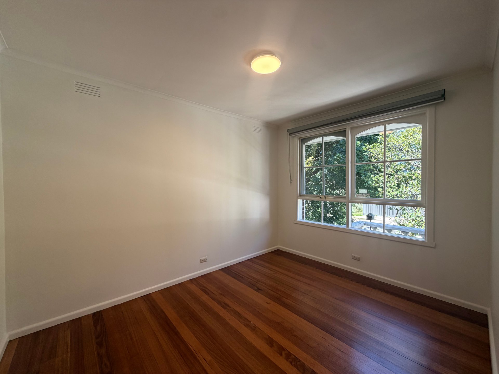 2/851 High Street Road, Glen&nbsp;Waverley image 4
