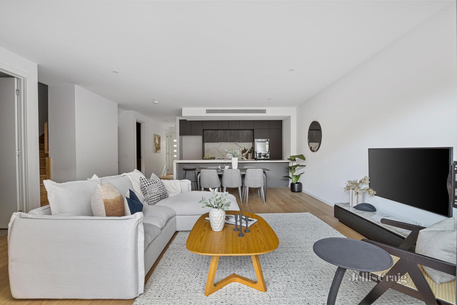 2/853 Toorak Road, Hawthorn East image 7